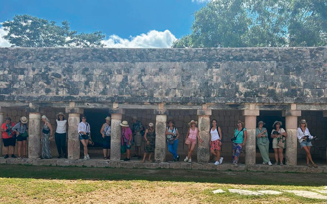 Uxmal con regreso a Mérida